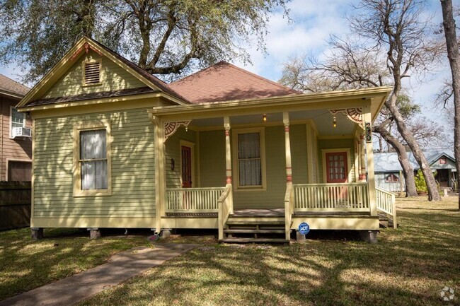 Building Photo - 210 5th St N Rental