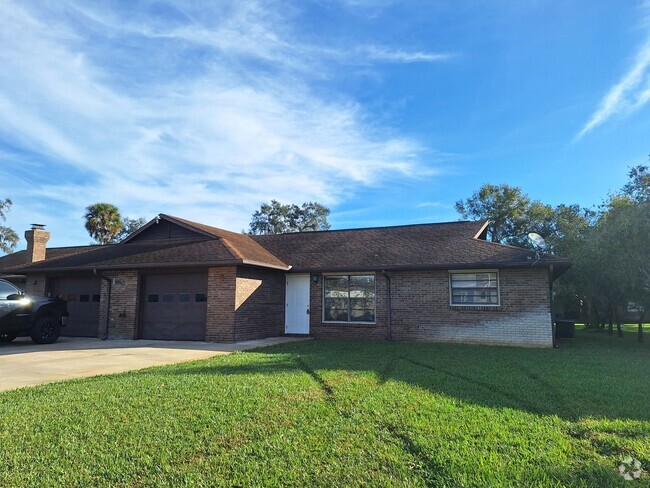 Building Photo - 2BR 1BA DUPLEX MAINLAND NEW SMYRNA BEACH Rental