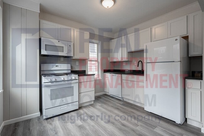 Photo - 1930 Coltman Rd Unit #1