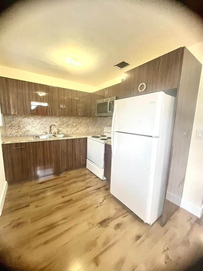 Photo - 15350 NE 14th Ct