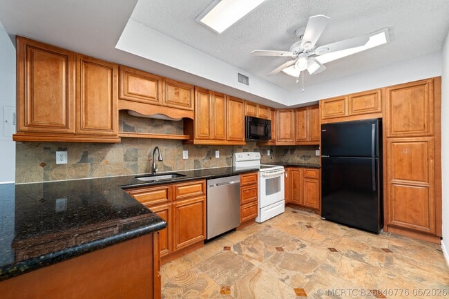 Building Photo - 3151 Leewood Terrace Unit L228