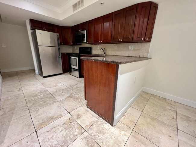Photo - 1723 Fontain St Unit A