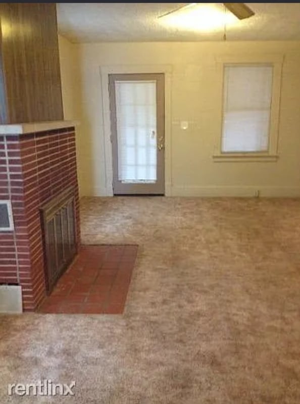 Photo - 225 Johnson St