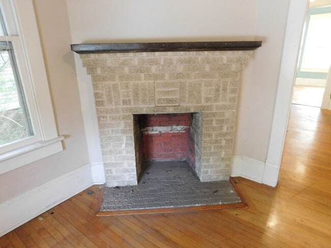 Photo - 605 Johnson St