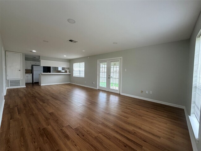 Photo - 10402 Belfast Rd