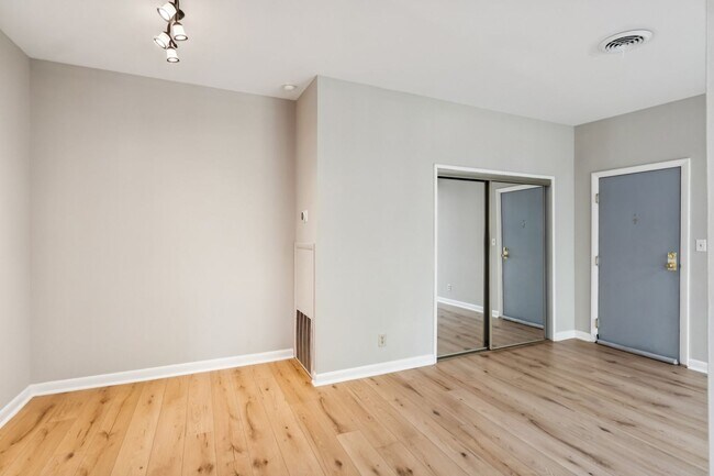 Photo - Impressive 2 bedroom, 1 bathroom condo in ... Unidad 7