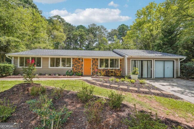Photo - 1069 Martin Rd House