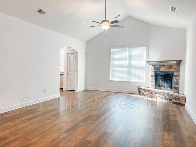 Photo - 116 Forest Ridge Way