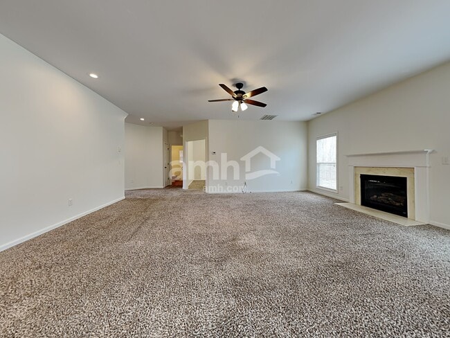 Photo - 200 Heritage Point Dr