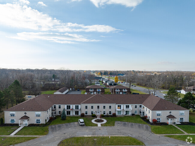 Building Photo - Brickstone Manor Rental