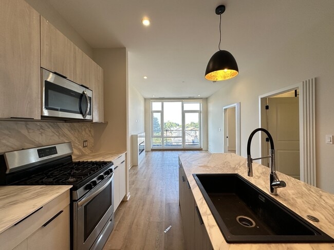 Photo - 6340 W Belmont Ave Unidad 203