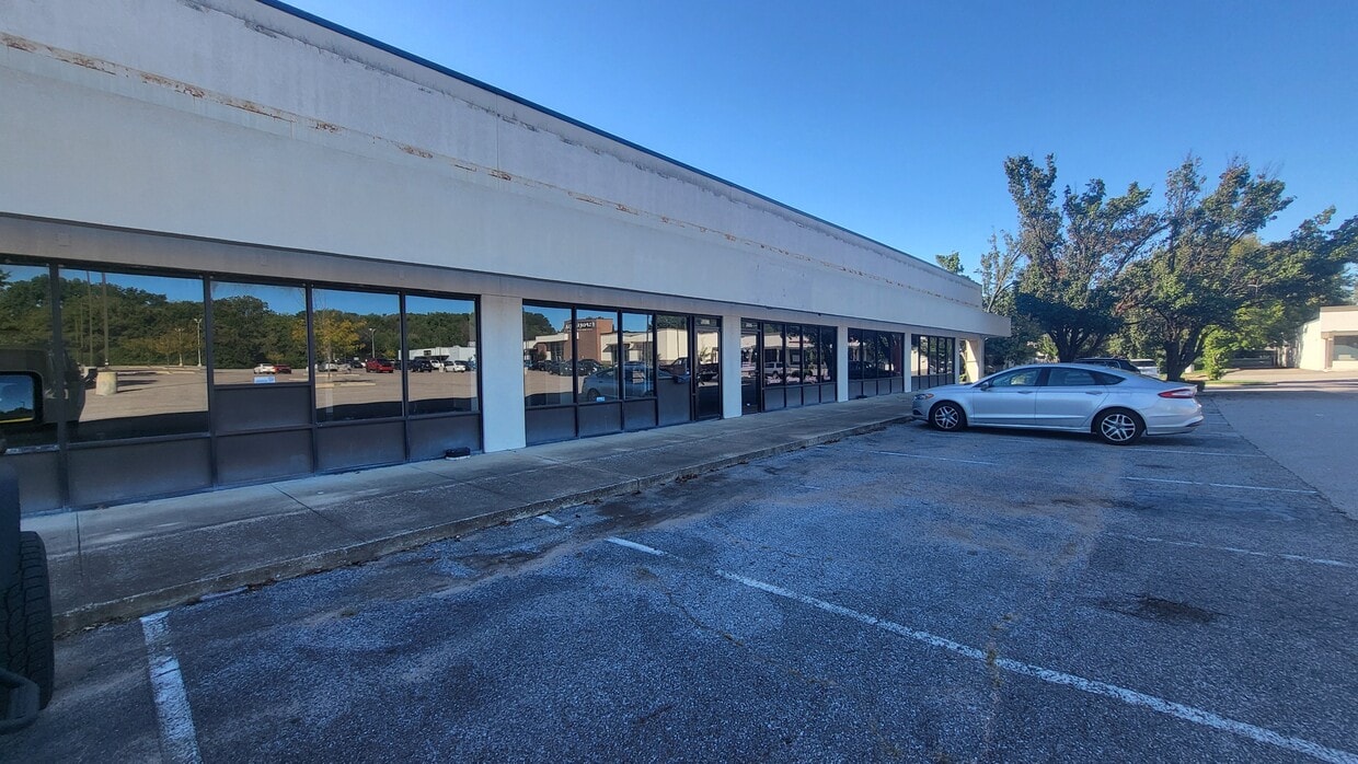 Photo - 6001 Bartlett Center Dr (Bartlett, TN)