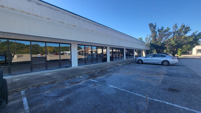 Building Photo - 6001 Bartlett Center Dr Unit 1 & 2 Rental