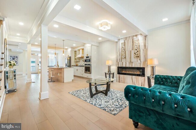 Photo - 4420 15th St NW