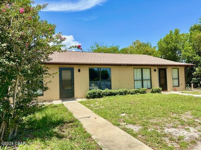 Photo - 17166 Hernando Ave Townhome