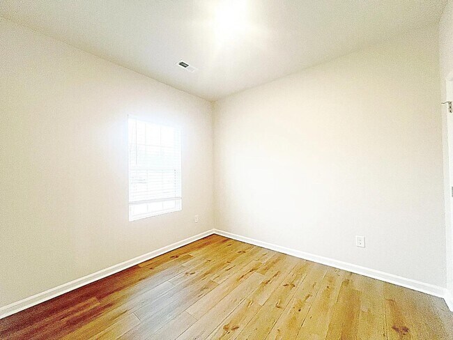 Photo - 5 Vine House Dr