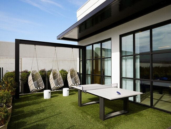 Outdoor Lounge and Ping Pong Table - Sentral West Midtown at Star Metals