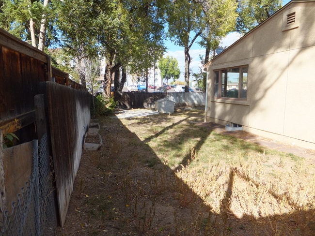 837 Oxford Ln Unit 101
