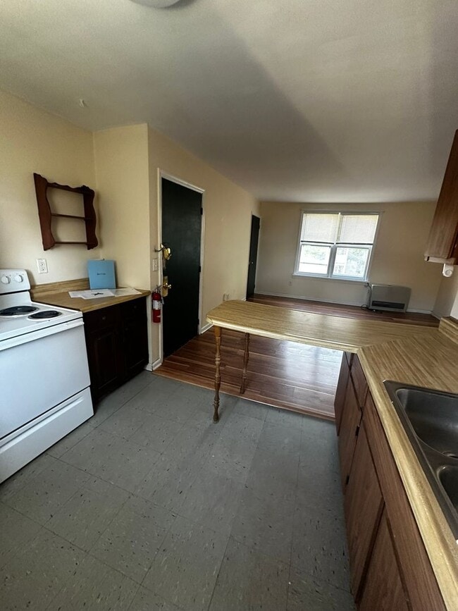 Photo - 207 S Union St Unit 207 South Union St #11