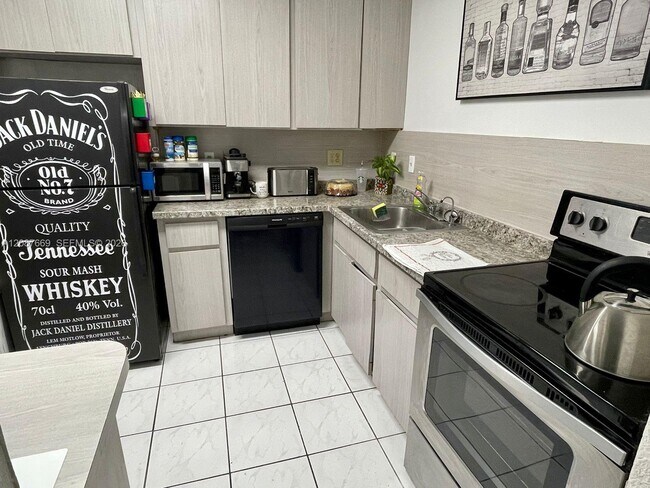 Photo - 3660 NE 166th St Unit 212