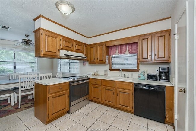 Photo - 1112 Austin Ave