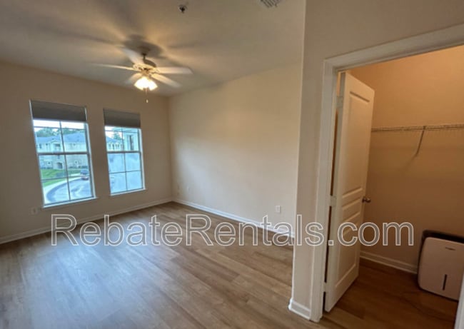 Photo - 8290 Gate Pkwy W Unit 617