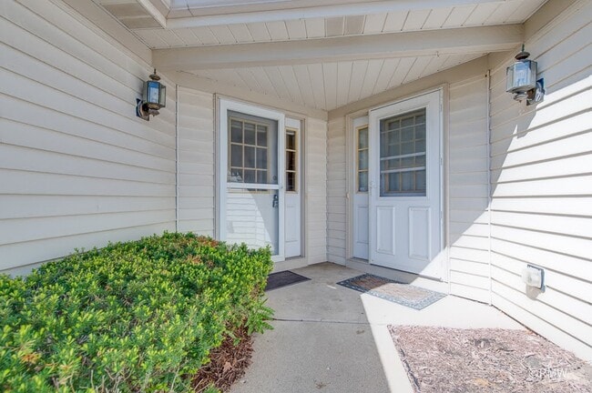 Photo - 1788 Grove Ave