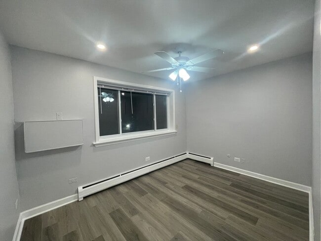 Photo - 1040 Hollywood