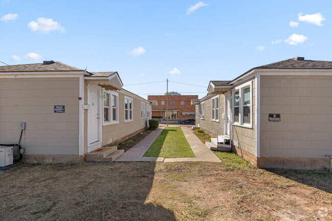 Building Photo - 909 Austin St Rental