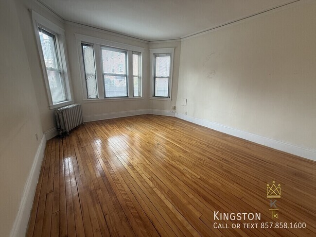 Building Photo - 120 Babcock St Unit 2B