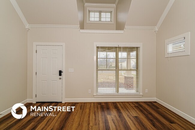 Photo - 165 Creekstone Tr