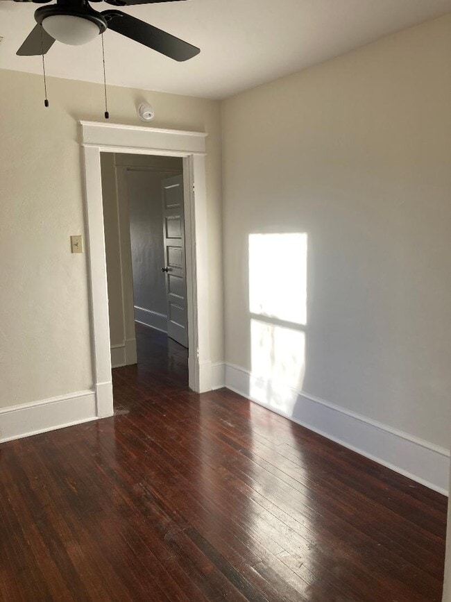 Living Room - 1614 Lexington Ave SW Unit 1614 Lexington Ave. Apt 2
