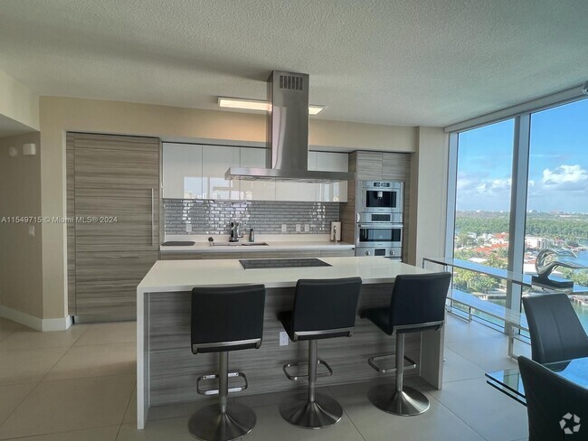 Building Photo - 300 Sunny Isles Blvd Unit 4-1207 Rental