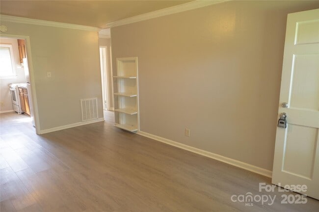 Building Photo - 1913 Manteo Ct Rental