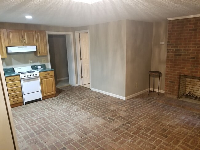 Photo - 1600 Woodland Way Unit Lakeside furnished 1 bedr