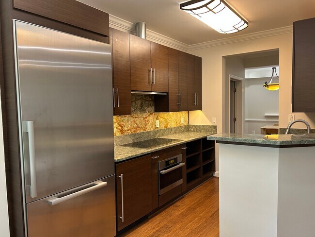 Photo - 2115 Ganton Green