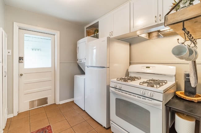 Photo - 1201 W Alan Ave