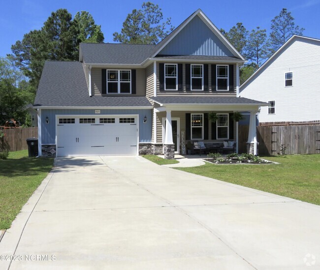 Building Photo - 425 Palisades Dr Rental