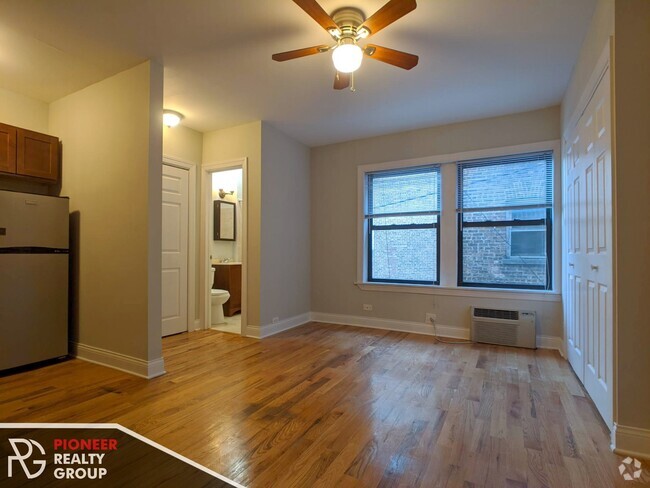 Building Photo - 835 W Wolfram St Unit #837-309 Rental