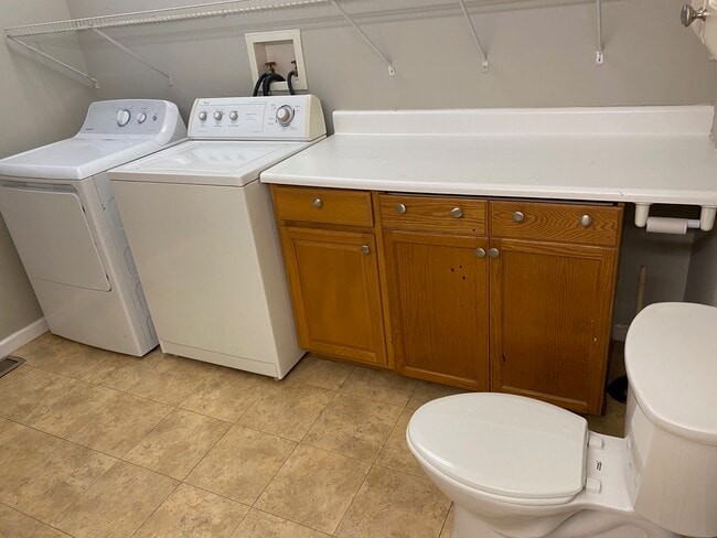 Photo - 1612 Scott St
