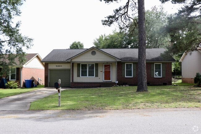 Building Photo - 5681 Pepperbush Dr Rental
