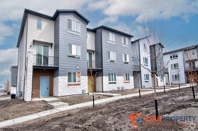 Building Photo - 999 W 360 S Rental