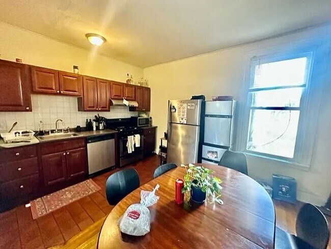 Photo - Renovated 4 Floor 5 Bed/2 Bath Fenway Townhouse on Hemenway for September 1st