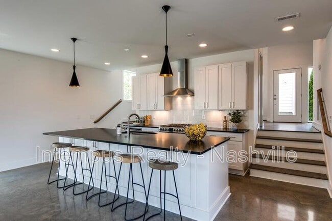 Photo - 958 9th Ave S