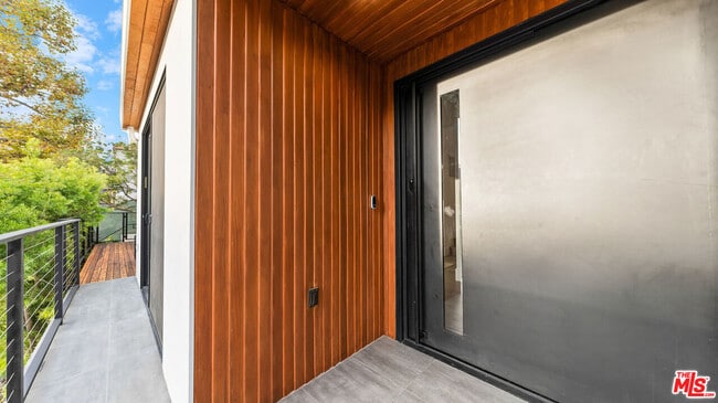 Photo - 1416 Comstock Ave