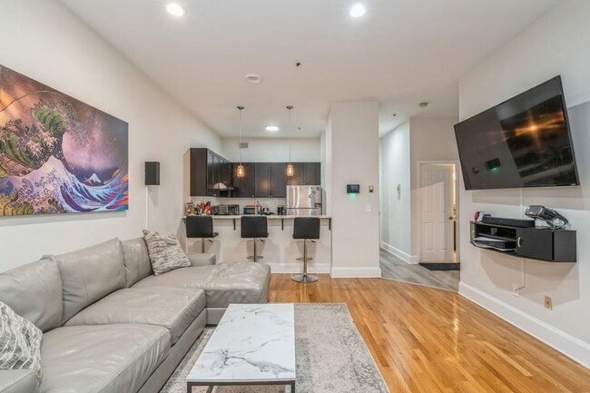 Building Photo - 1115 Willow Ave Unit 107 Rental
