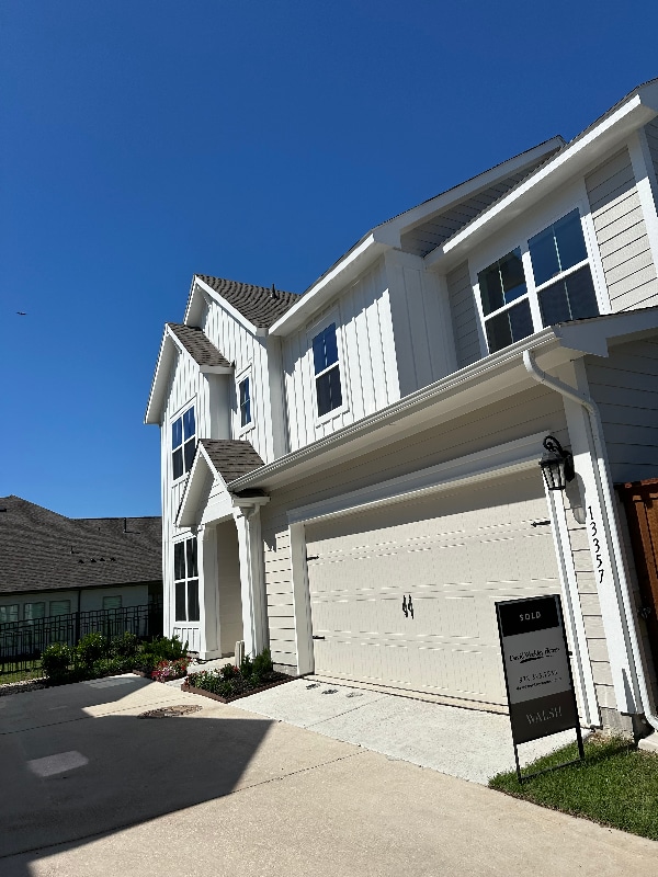 13357 Hedgebrook Pl