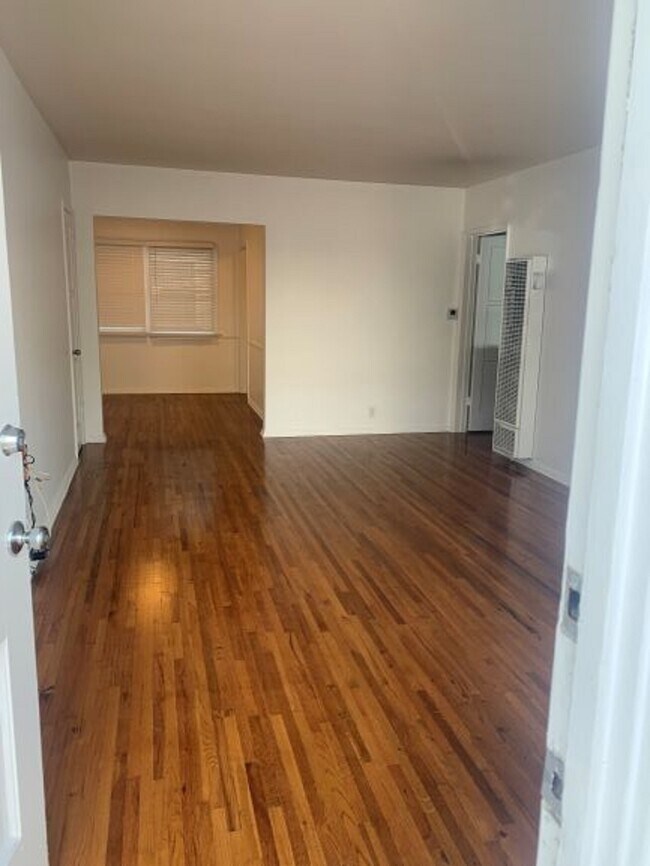 Photo - 8752 Guthrie Ave Unit 8752