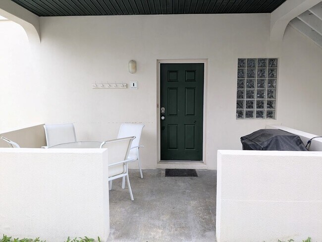 Photo - 109 E Retama St Unit 1