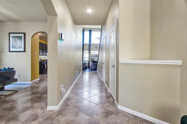 Photo - 1242 S Maple Dr